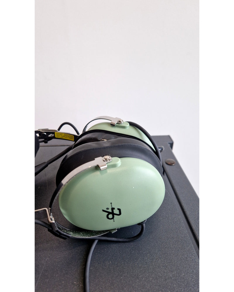 David Clark H10-13.4 - Headphones - Good w/ Soft Case - Image 8
