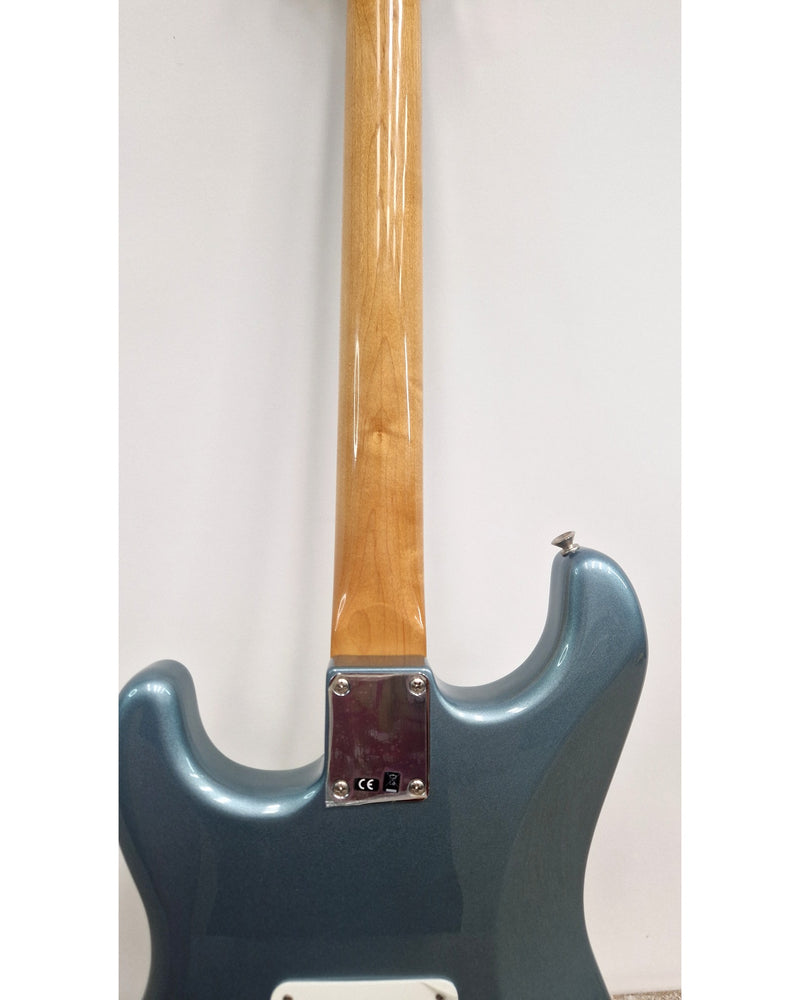 Fender Vintera '60s Stratocaster - Electric Guitar - Blue - Like New w/ Hard Case - image 14