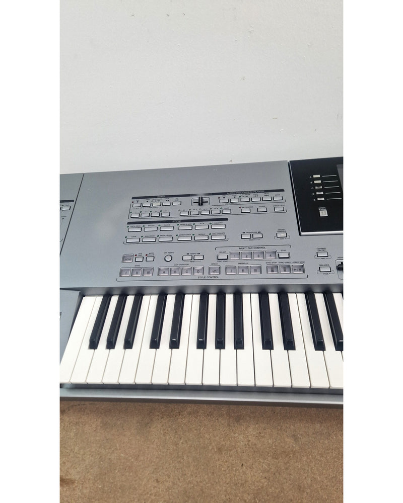 Yamaha Tyros5-76 - Keyboards - Silver/Black - Very Good - Image 5