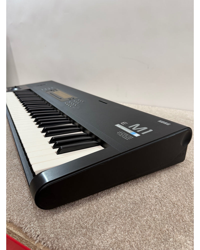 Korg M1 - Synthesizer - Black - Fair w/ Hard Case - image 6