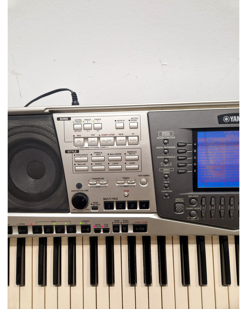 Yamaha PSR-2000 - Digital Keyboard - Silver/Gray - Very Good w/ stands - Image 19