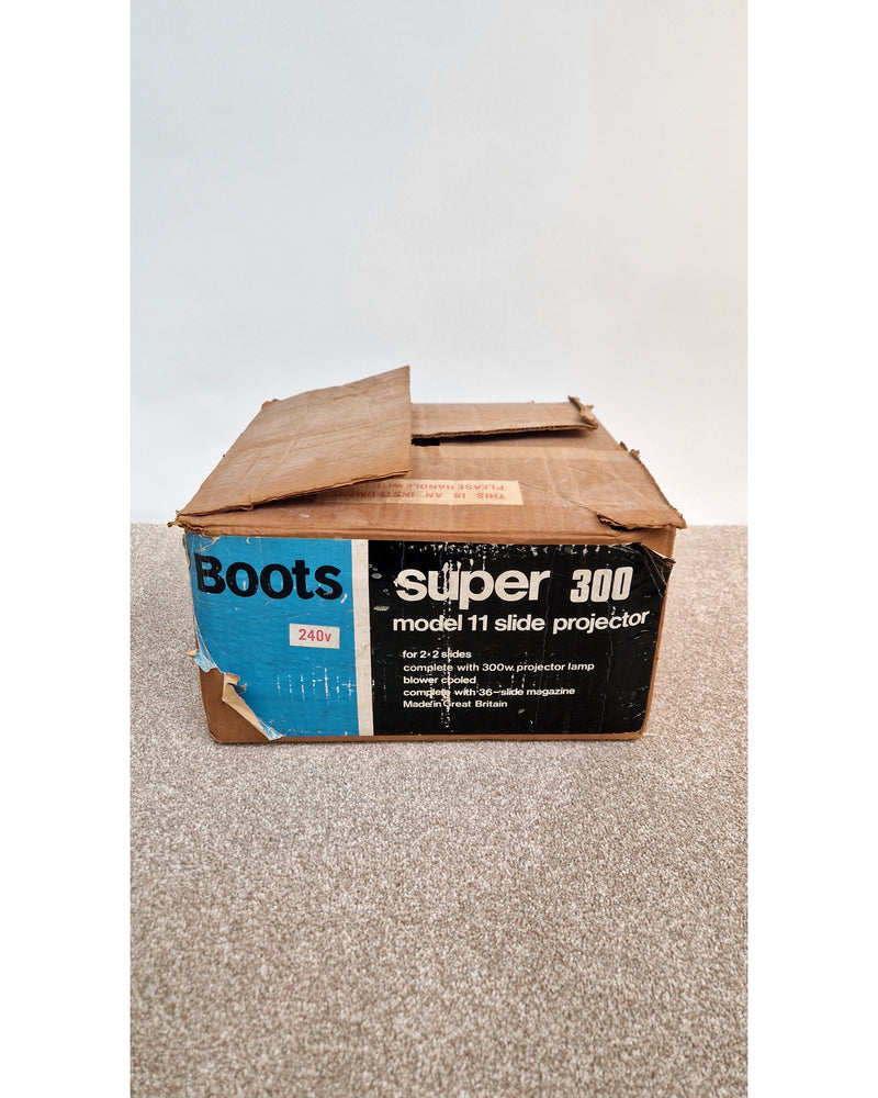 Super 300 Model 11 - Slide Projector - Very Good w/ Original Box - Image 2