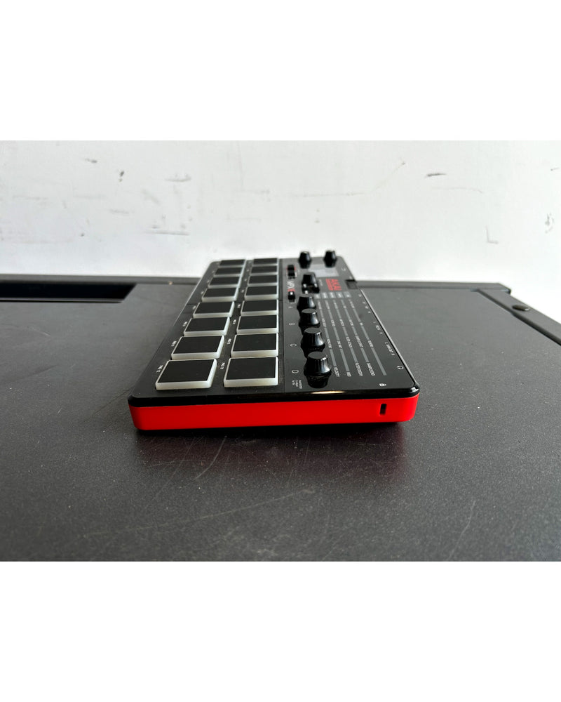 AKAI Professional MPX16 - Audio Sampler - Black/Red - Excellent - Image 6