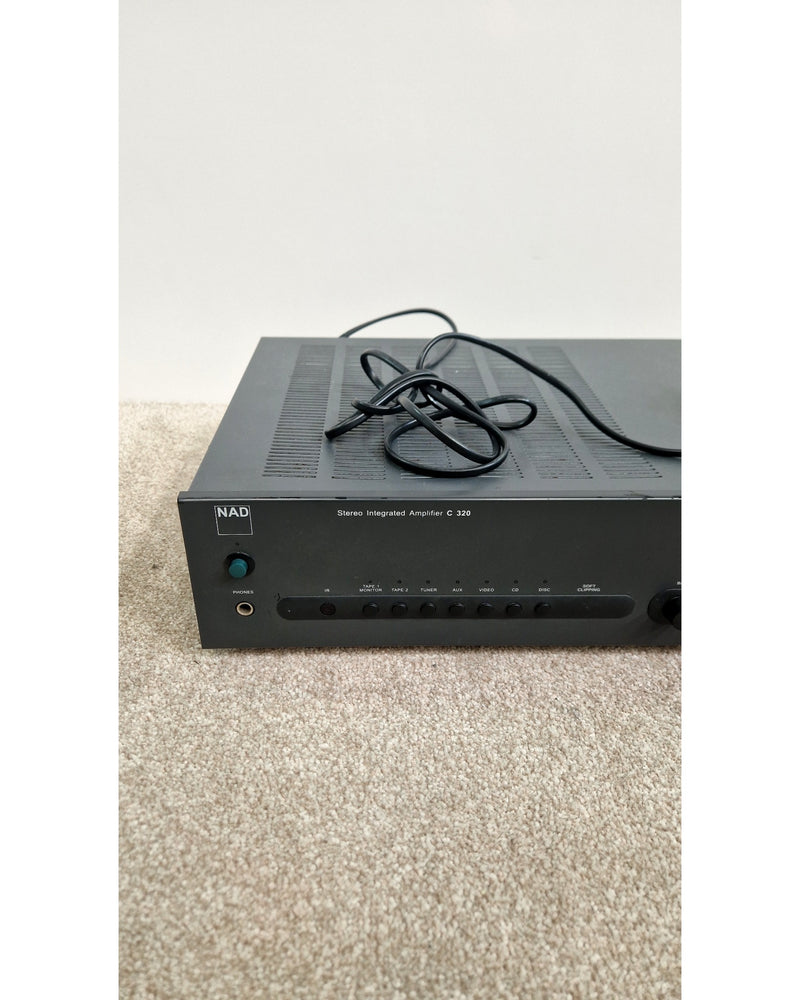 NAD C 320 - Hi-Fi Amplifier - Black - Good - image 7