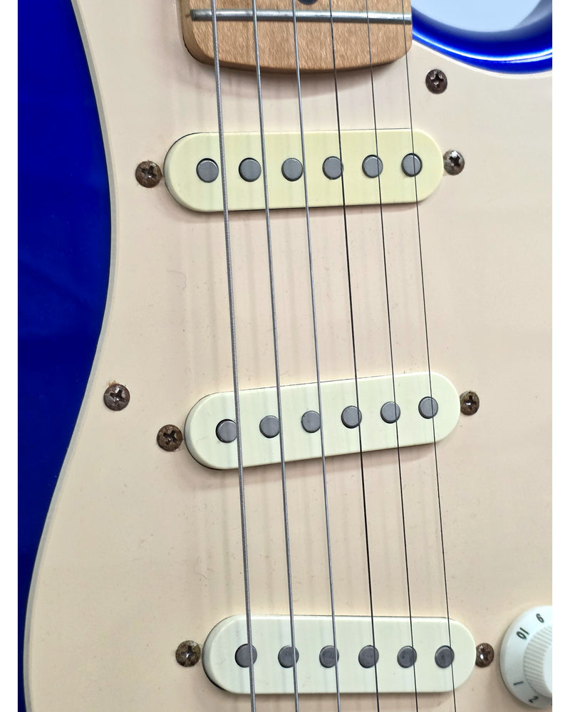 Squier Affinity Stratocaster 2006 - Electric Guitar - Metallic Blue - Good w/ Soft Case - image 4