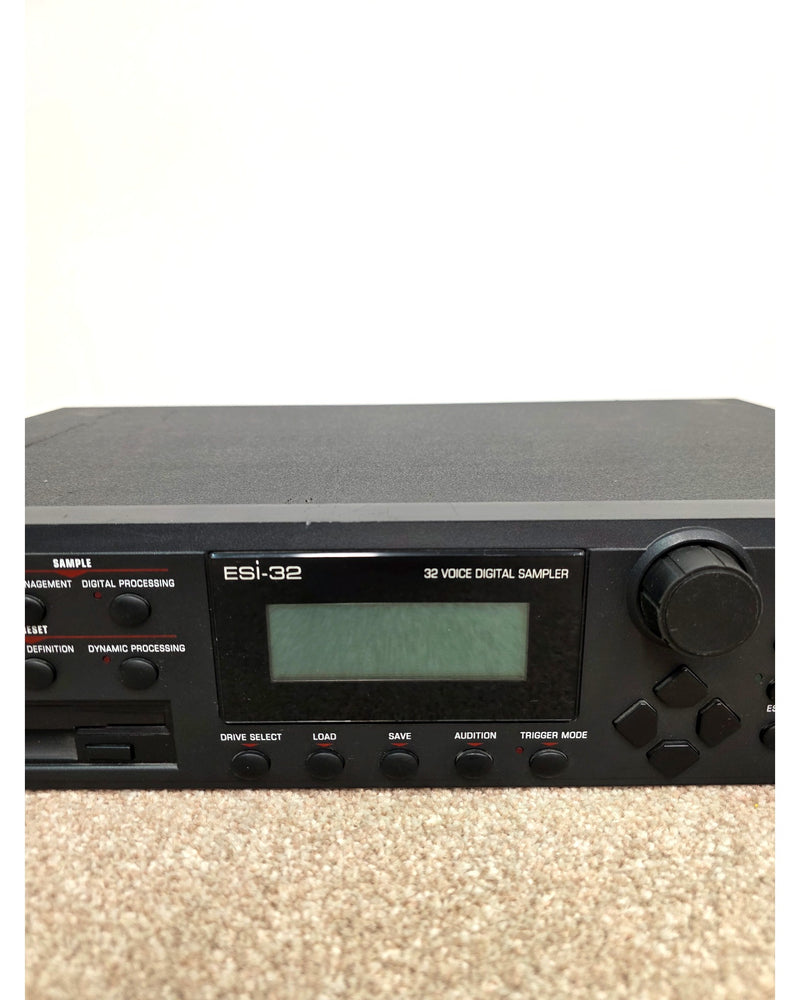 E-MU ESI-32 - Samplers & Sequencers - Fair - image 3
