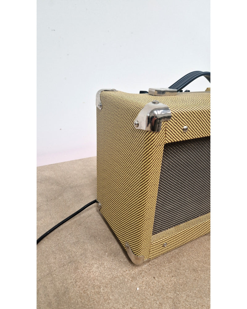 Belcat V15G - Guitar Amplifiers - Very Good - Image 8