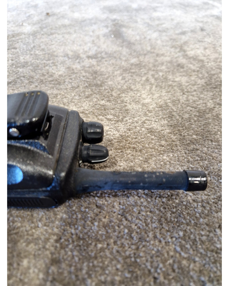 Motorola CP040 - Black – Two-Way Radio - Good - Image 4