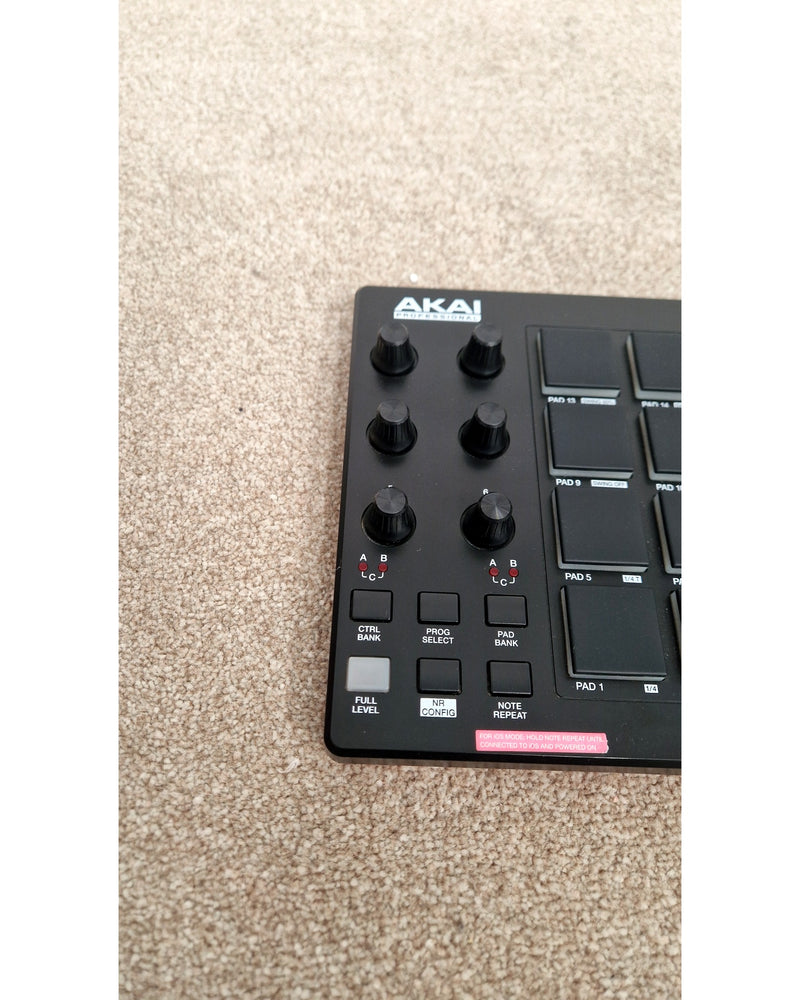 AKAI MPD218 - MIDI Controller - Like New w/ Original Box & USB Cable - image 9