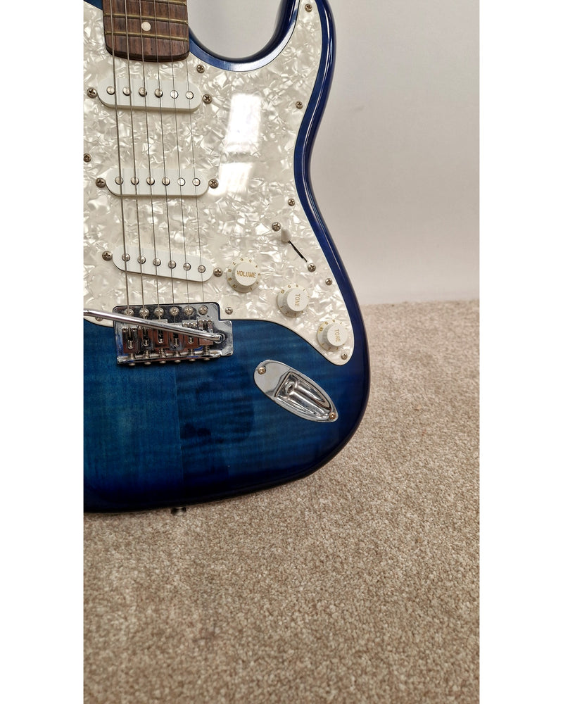 Vintage V6 - Electric Guitar - Blue - Excellent w/ Soft Case - image 6