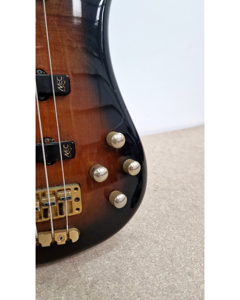 Warwick Streamer LX - Bass Guitar - Maple Burst – Bass Guitar - Excellent w/ Soft Case - Image 3