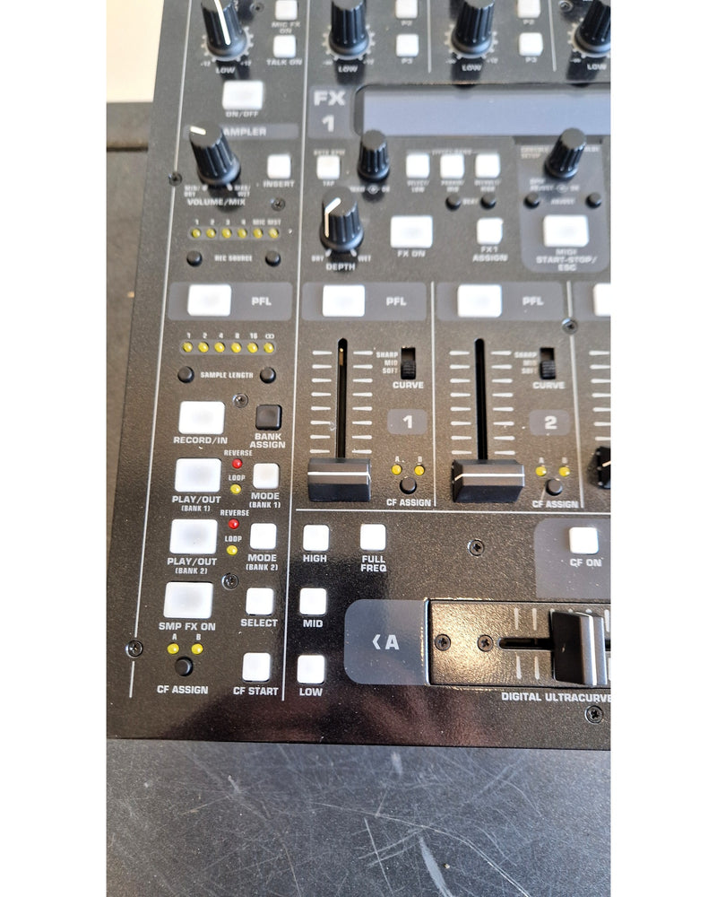 Behringer DDM4000 - Mixer - Good - Image 8