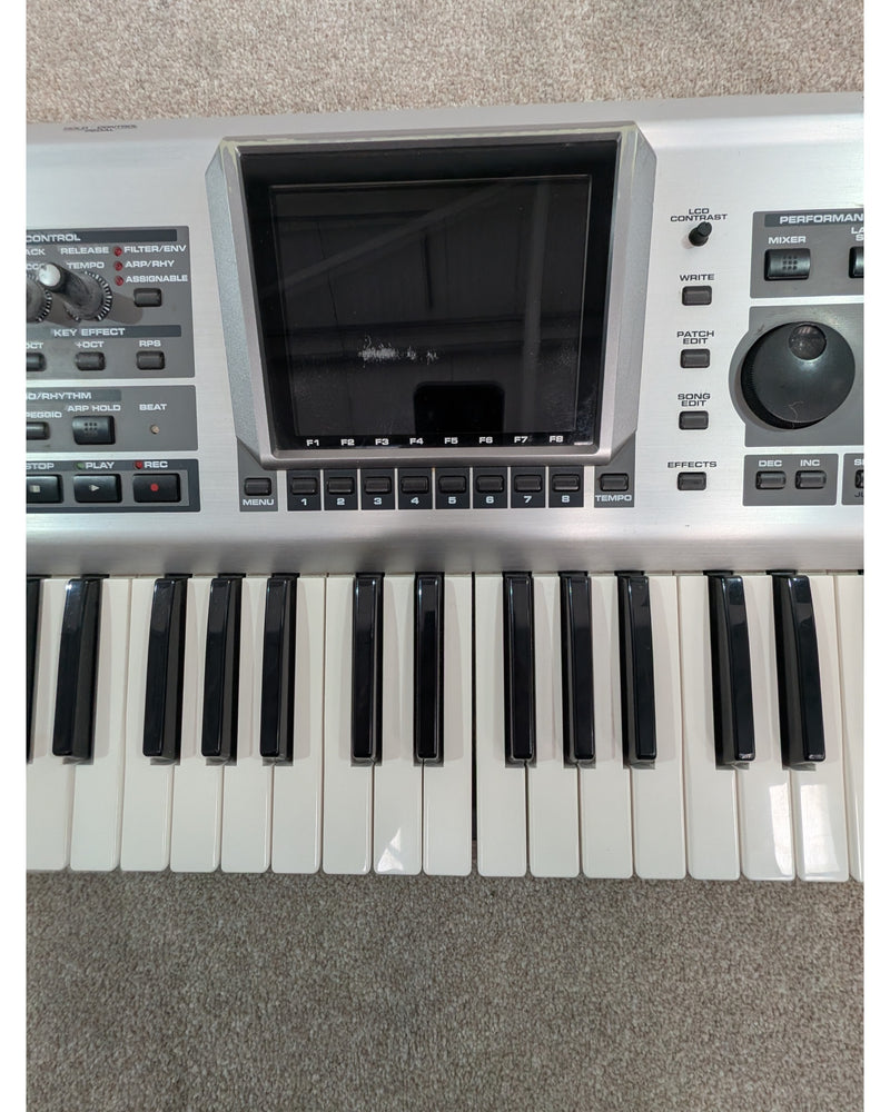 Roland Fantom X6 - Synthesizer - Very Good w/ Soft Case - image 9