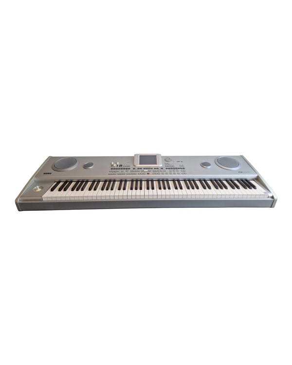 Korg PA588 - Synthesizer Keyboards - White - Keyboard - Excellent w/ Hard Case & Power Supply