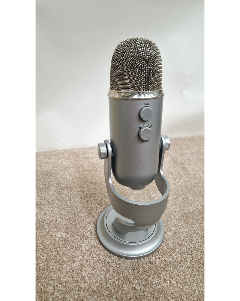 Blue Yeti - USB Microphone - Silver - Excellent - image 4