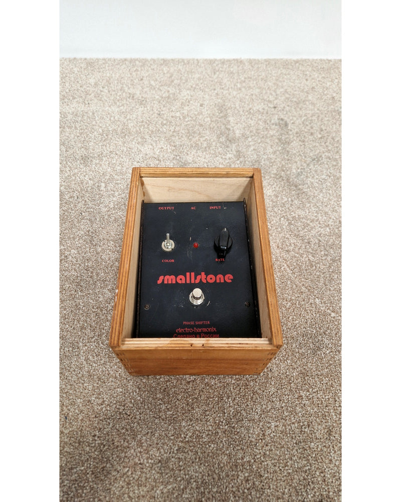 Electro-Harmonix Small Stone Russian - Effects Pedal - Black - Good w/ Hard Case - Image 3