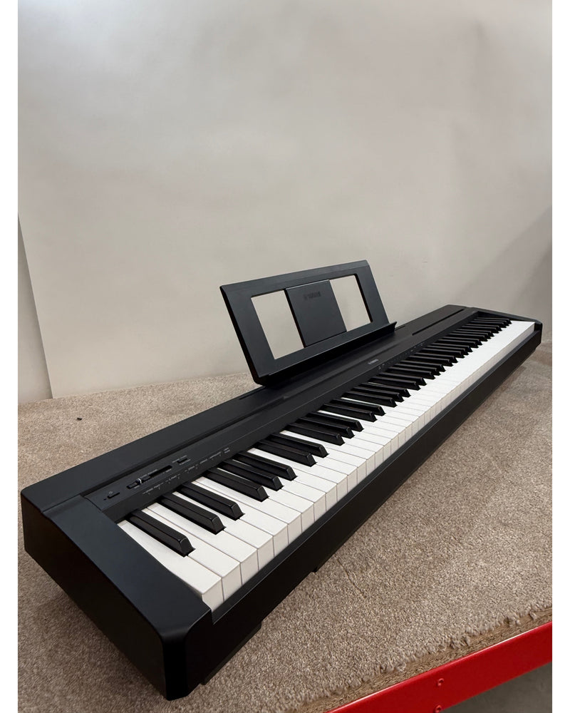 Yamaha P-45 - Digital Piano - Black - Very Good w/ Sheet Music Holder - image 6