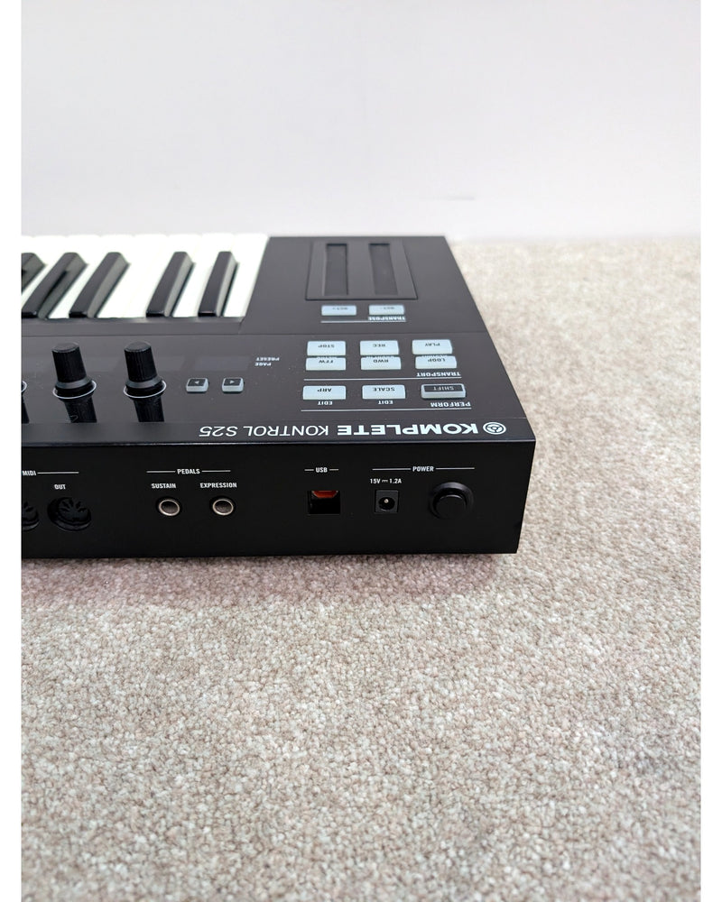 Native Instruments Komplete Kontrol S25 - MIDI Controller - Black - Like New w/ Original Box, Power Supply, USB Cable - image 7