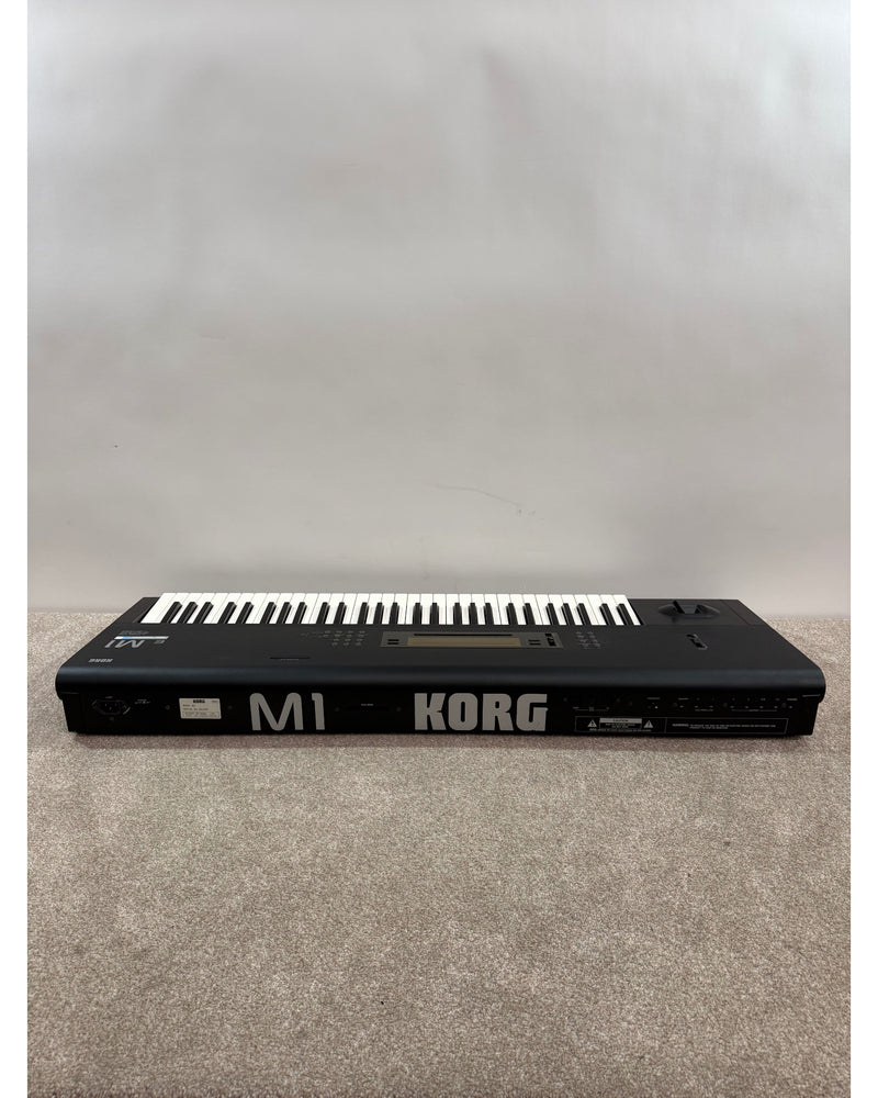 Korg M1 - Synthesizer - Black - Fair w/ Hard Case - image 7