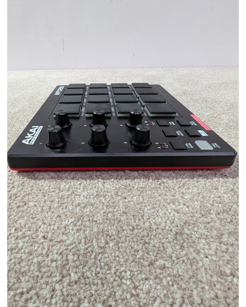 Akai Pro MPD218 - MIDI Controller - Very Good w/ Original Box & Manuals - image 9