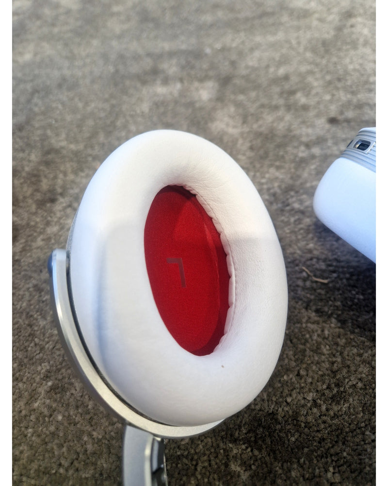 Solitaire T - Headphones - Like New w/ Original Box - Image 4