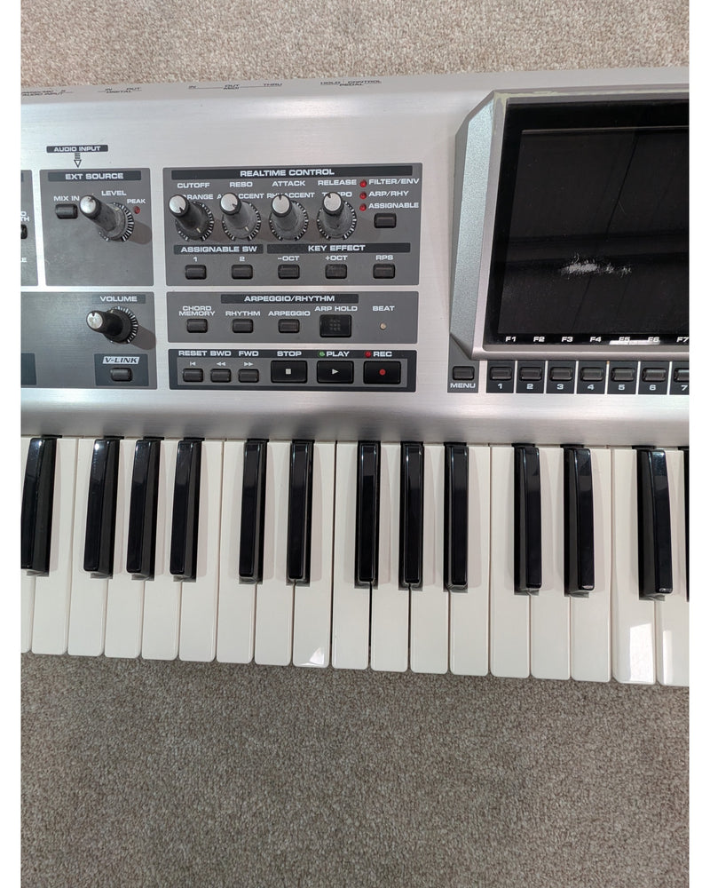 Roland Fantom X6 - Synthesizer - Very Good w/ Soft Case - image 8
