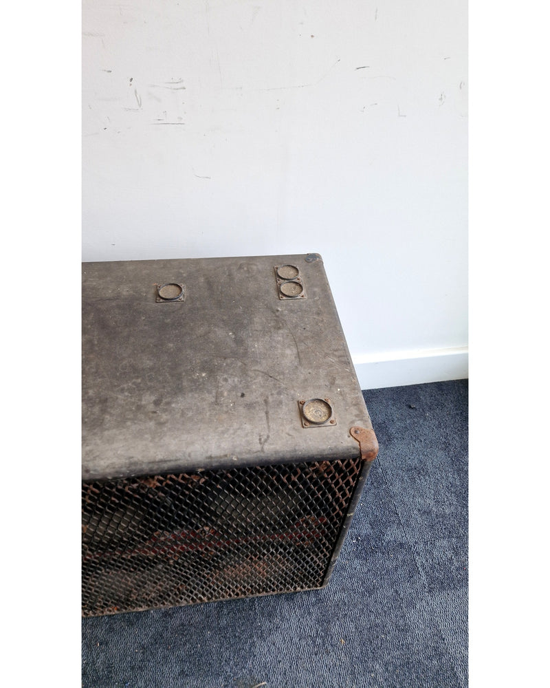 Trace Elliot 1048 - Bass Cabinet - Red Stripe - Spares or Repair - Image 7