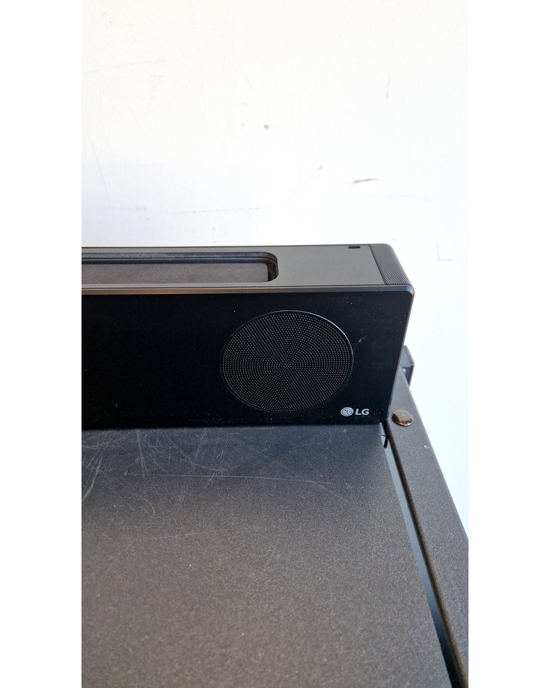 LG SN7CY - Soundbar - Black - Like New w/ Original Box - Image 7