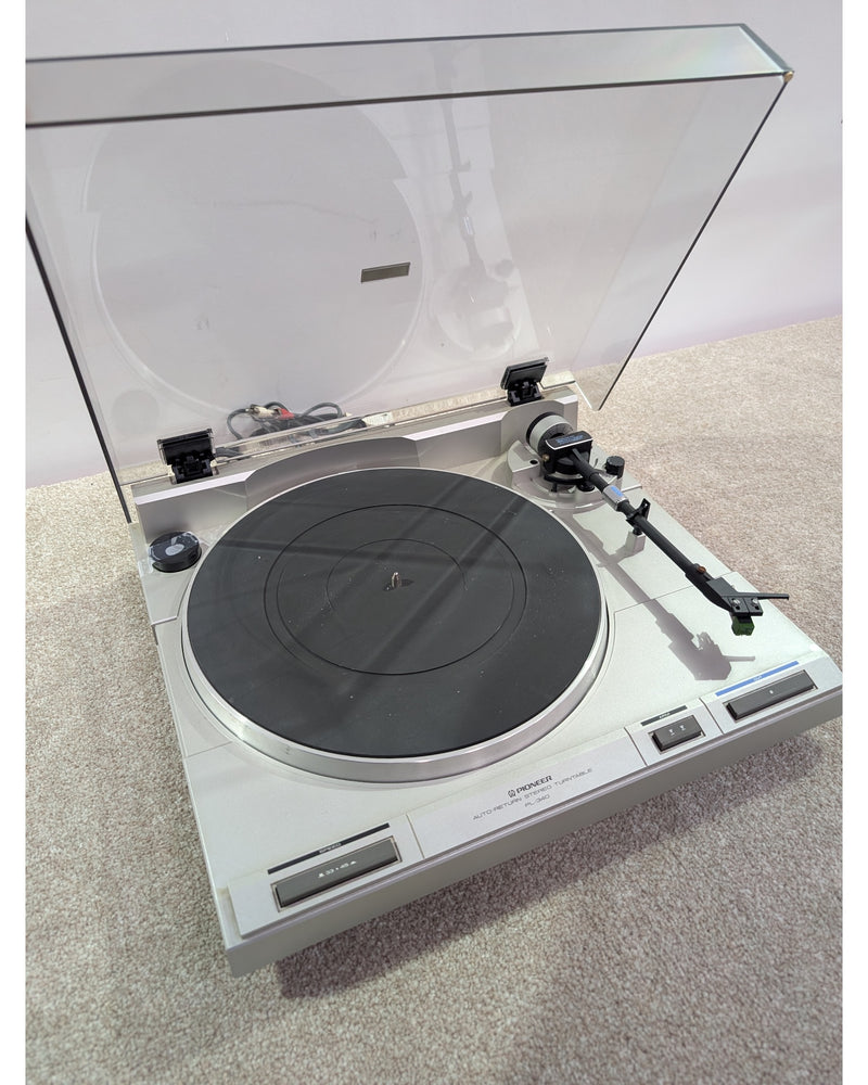 Pioneer PL-340 - Turntable - Very Good w/ Manuals - image 3