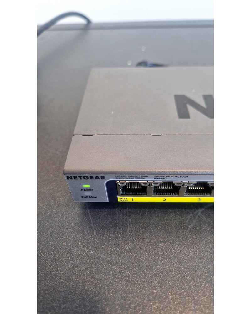 Netgear GS116PP - 16 way ethernet converter - Excellent w/ power supply - Image 13