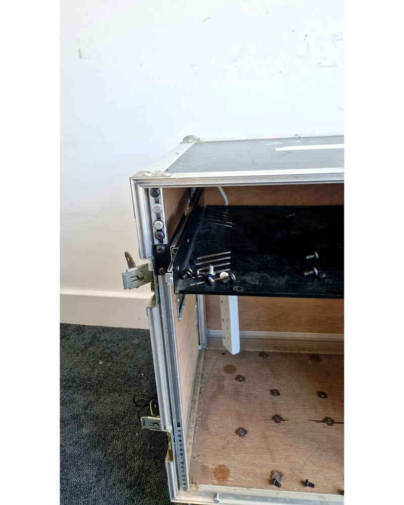 Non-branded 10U Flightcase on wheels - Flight Cases - Good - image 8