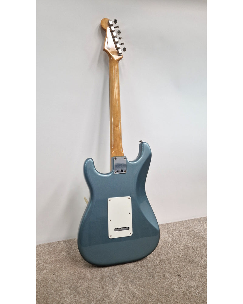 Fender Vintera '60s Stratocaster - Electric Guitar - Blue - Like New w/ Hard Case - image 16
