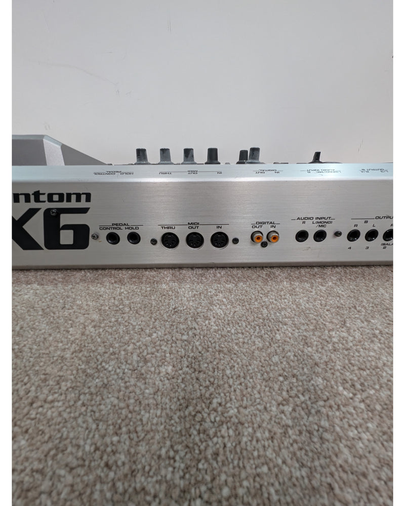 Roland Fantom X6 - Synthesizer - Very Good w/ Soft Case - image 17