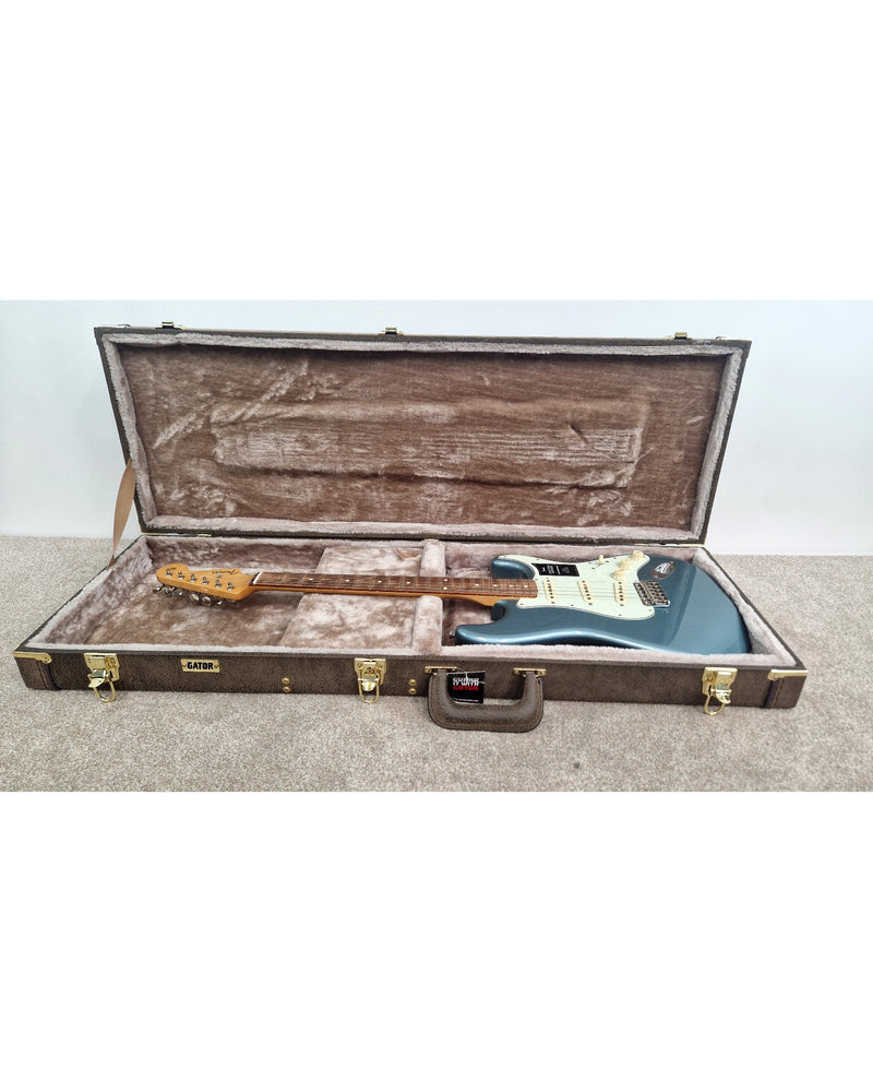 Fender Vintera '60s Stratocaster - Electric Guitar - Blue - Like New w/ Hard Case - image 3