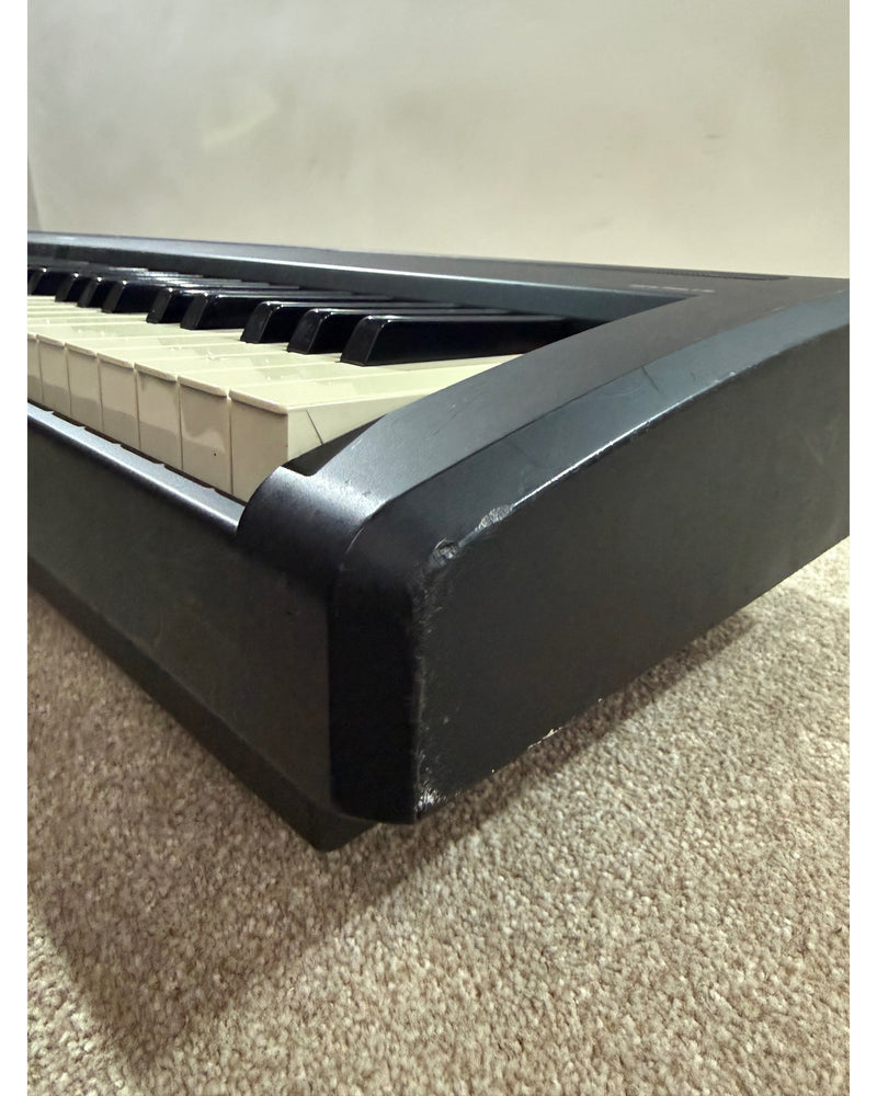 Yamaha P85 - Digital Piano - Good w/ Soft Case and Power Supply - image 9