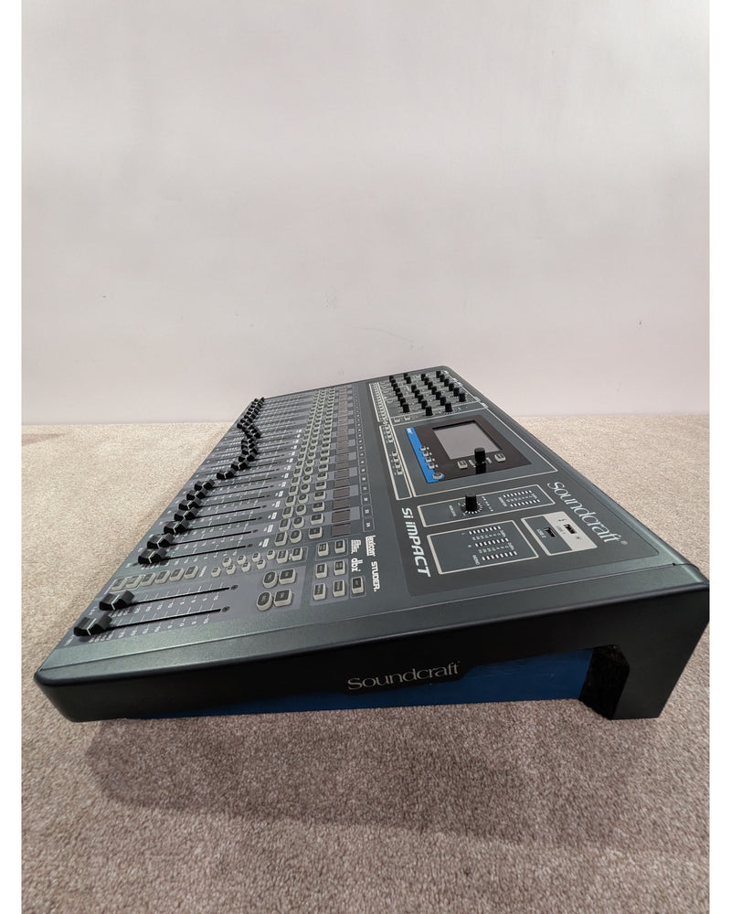 Soundcraft Si Impact - Mixer - Excellent w/ Soft Case - image 16