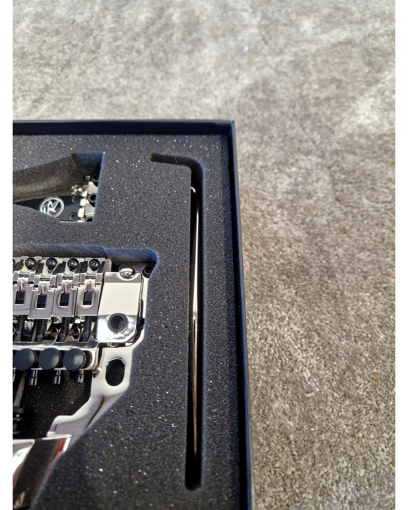 Floyd Rose FRX - Surface-Mounting Tremolo System - Excellent - Image 7