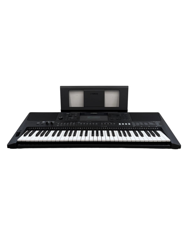 Yamaha PSR-E463 - Keyboard - Black - Excellent w/ Music Sheet Holder