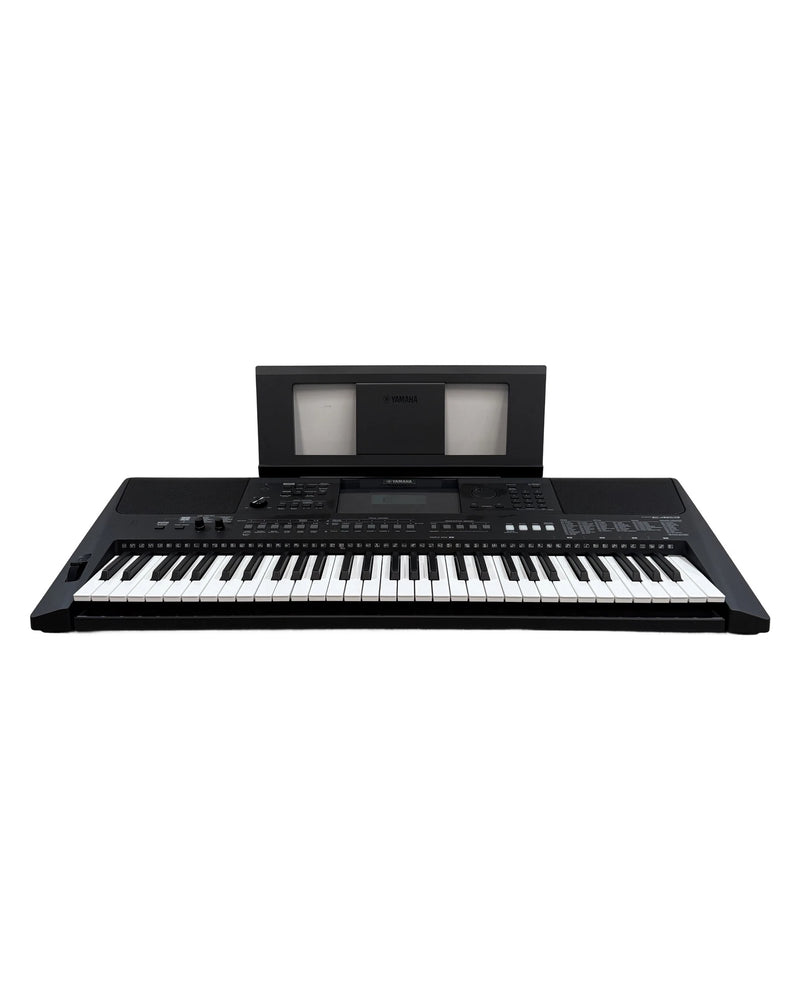 Yamaha PSR-E463 - Keyboard - Black - Excellent w/ Music Sheet Holder - image 1