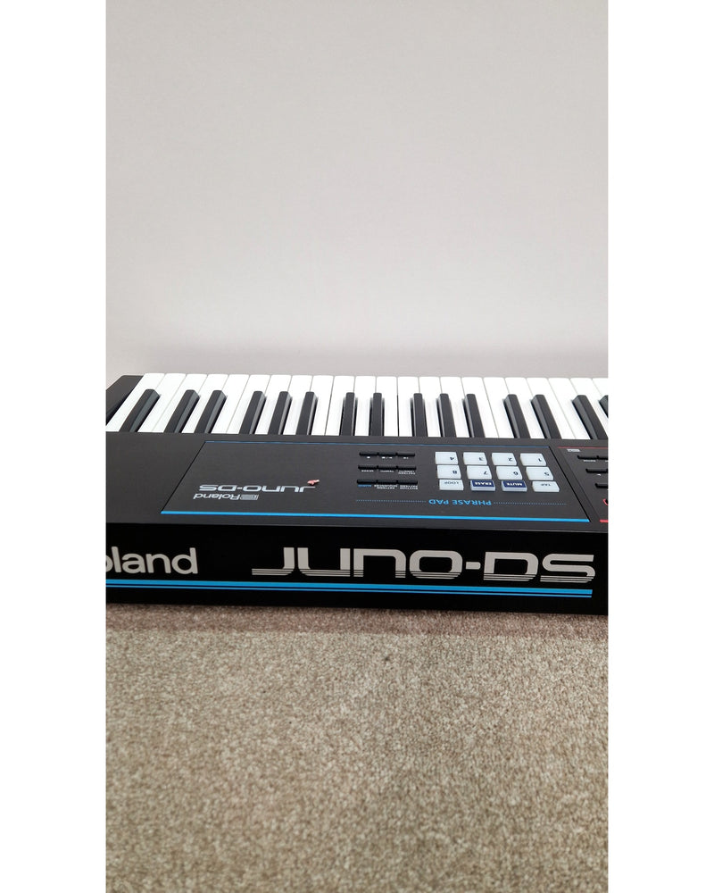 Roland Juno-DS76 - Synthesizer - Black - Excellent w/ Power Supply - image 4