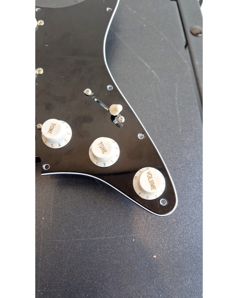 Squier 70s Stratocaster Loaded Pickguard Black - Electric Guitar Pickups - - Excellent - Image 8