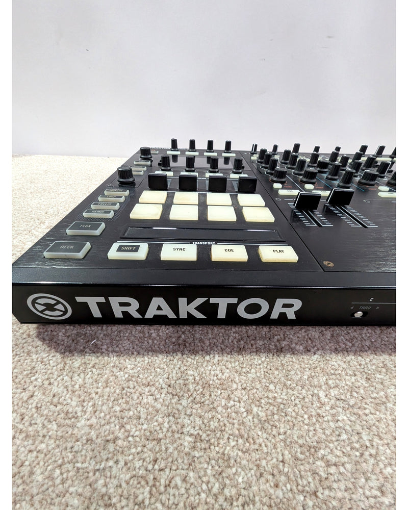 Traktor Kontrol S8 - DJ Equipment - Black - Good - image 2