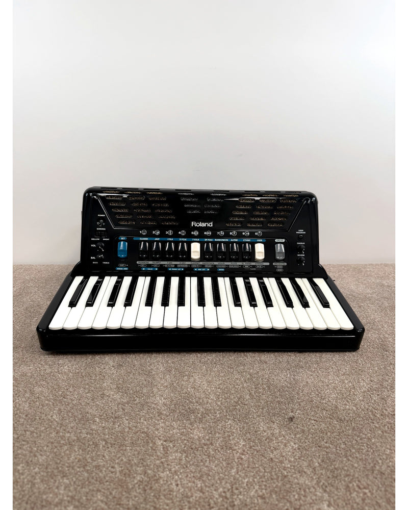 Roland FR-3X - Accordion - Black - Excellent w/ Manuals, Soft Case, Original Power Supply - image 2