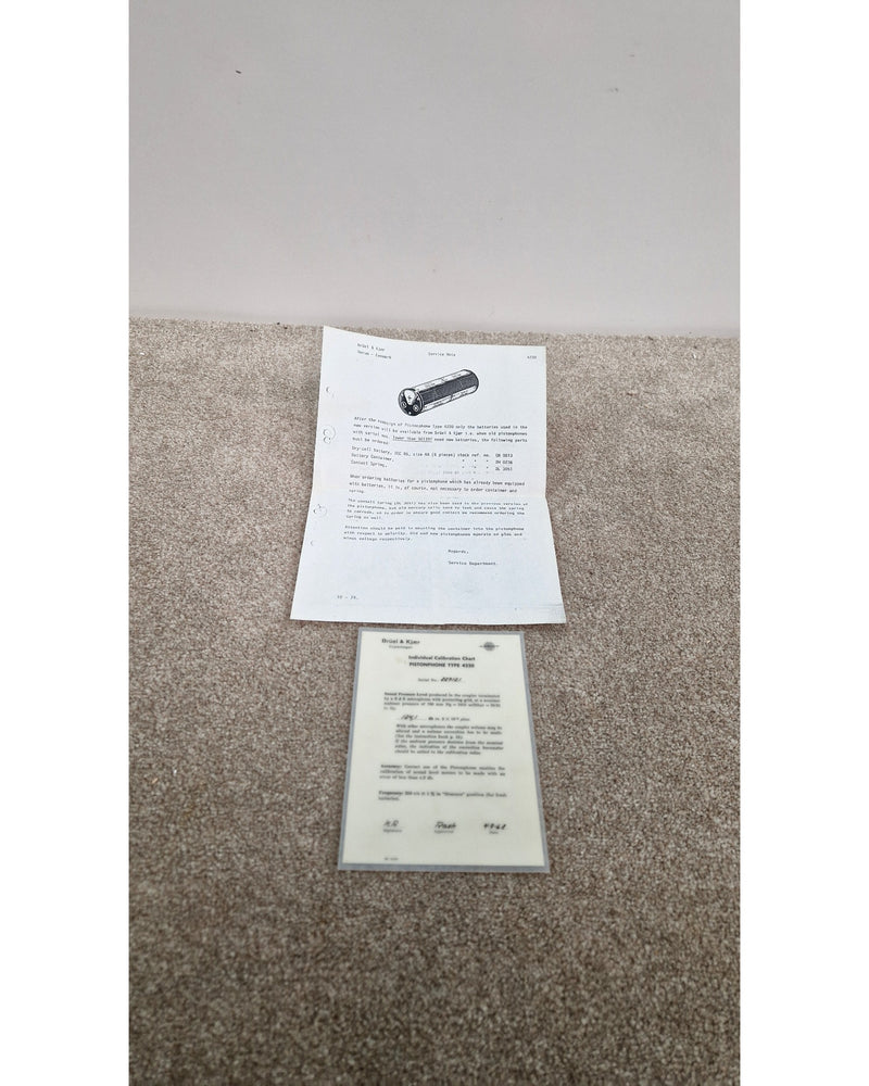 Brüel & Kjær 4220 Pistonphone - Microphone Accessories - Excellent w/ Hard Case - image 2