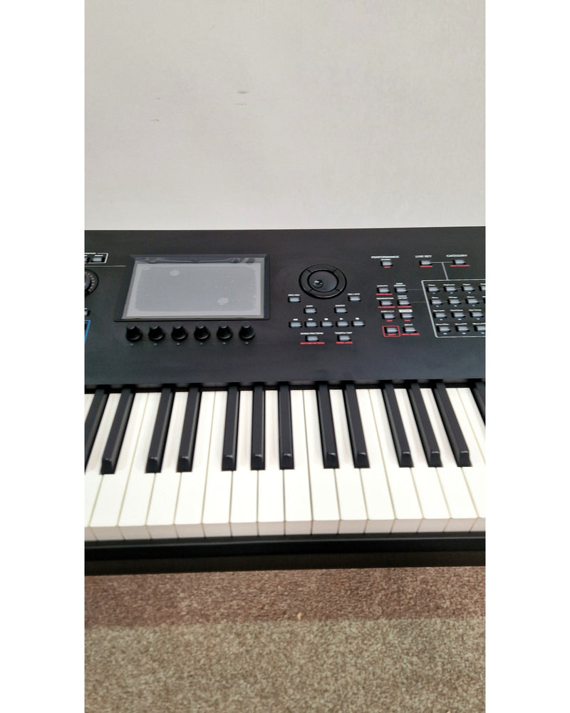 Yamaha Montage M8x - Synthesizer - Like New w/ Hard Case - image 3