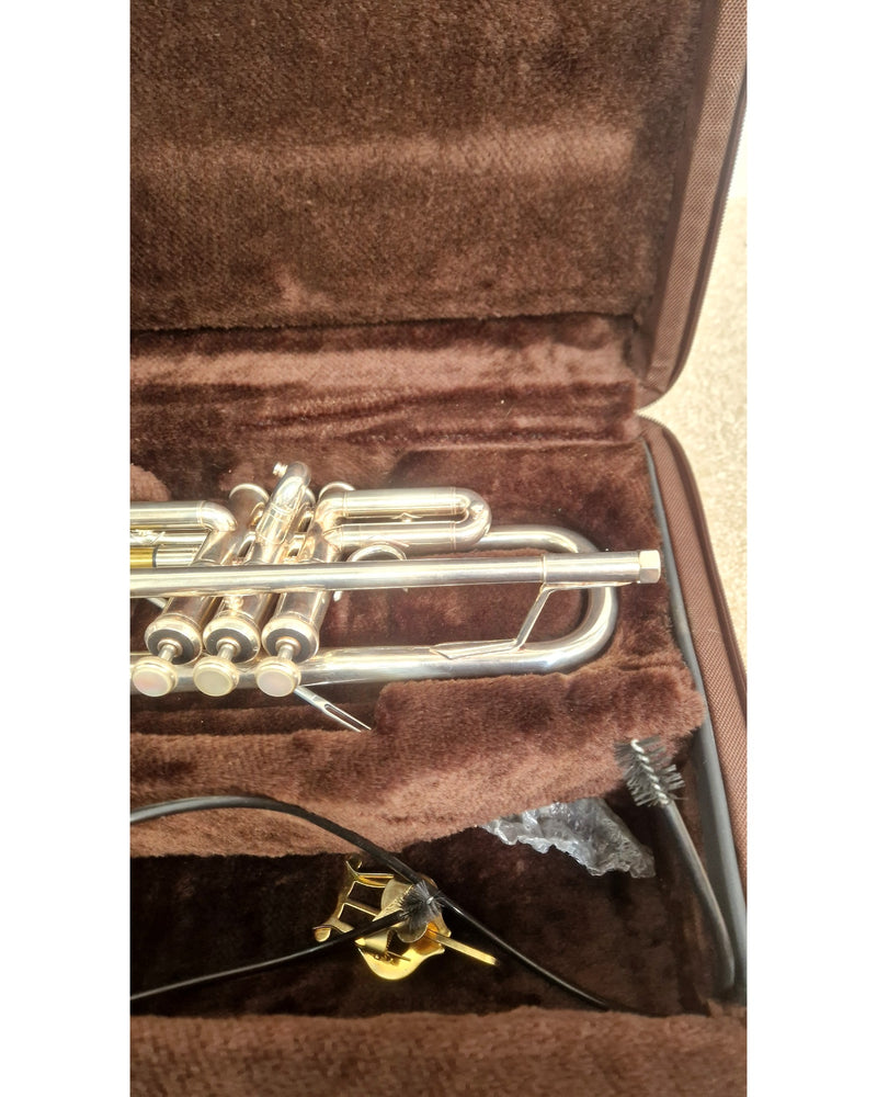 Bach Stradivarius Model 37 - Trumpets & Cornets - Excellent w/ Hard Case - Image 5