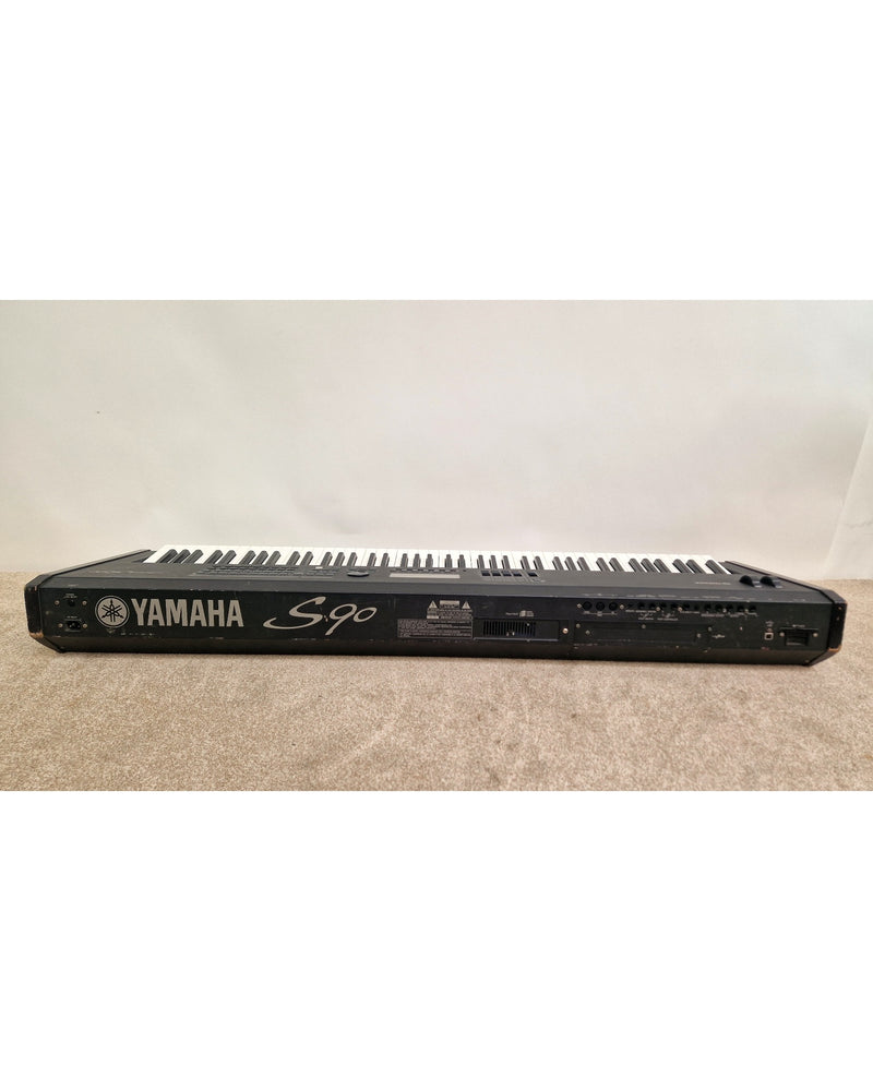 Yamaha S90 - Synthesizers - Good - Image 9
