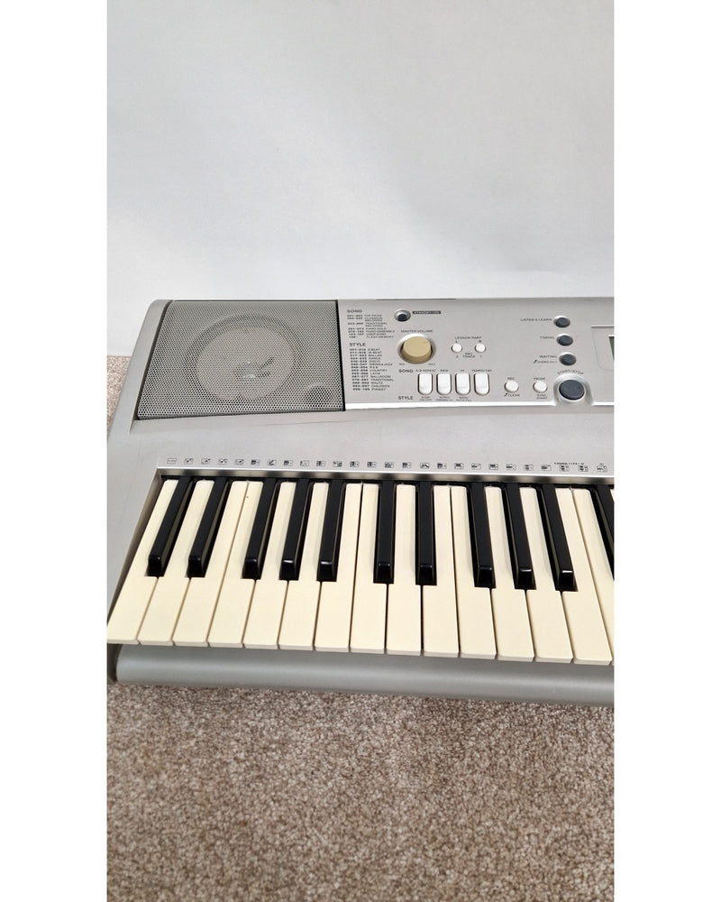 Yamaha PSR-E303 - Musical Keyboards - Silver - Good - image 5