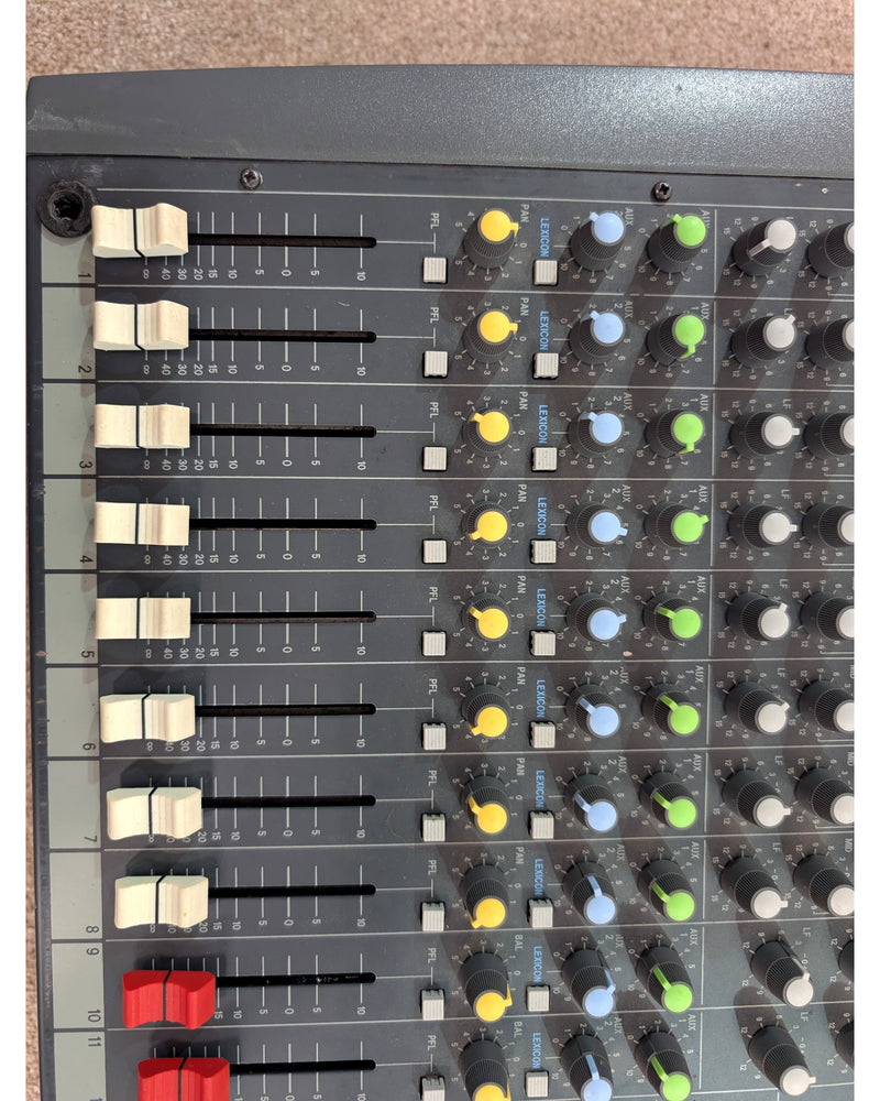 Soundcraft Spirit Powerstation - Mixer - Black - Fair w/ Soft Case - image 11