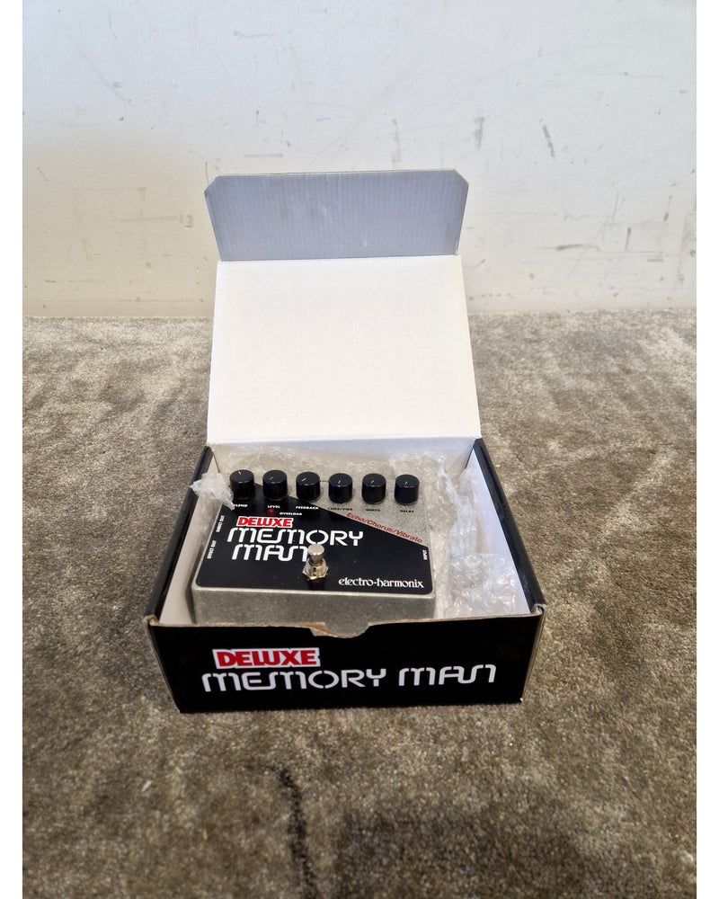 Electro-Harmonix Deluxe Memory Man (UK 230V) - Effects Pedal - Silver - Excellent w/ Original Box - Image 15